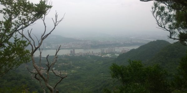 今天重裝試走五股尖山（占山）