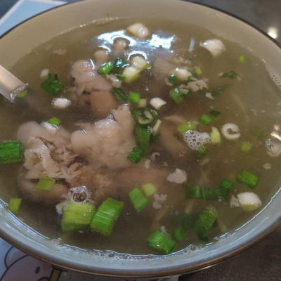 新鮮限量的魚腸湯<br>魚の湯（肉燥飯專賣店）